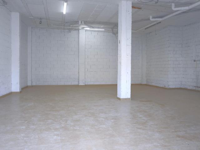 HUERCAL ALMERIA: LOCAL CON POSIBILIDAD CAMBIO DE USO A VIVIENDA | 90 m2 | 10 metros de fachada | Bulevar Huércal