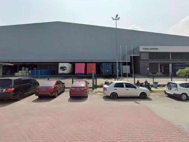 Huge and Spacious Grade A Warehouse Jalan U10, Shah Alam For Rent