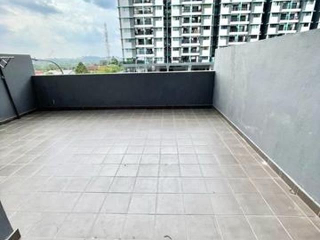 Huge Balcony 100 Loan Residensi Zamrud 3rooms 2baths Kajang