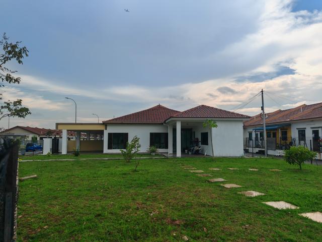 Huge Corner 7136ft Bayu Indera Lukut