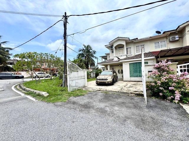 HUGE CORNER LOT Double Storey Terrace Taman Equine Seri Kembangan