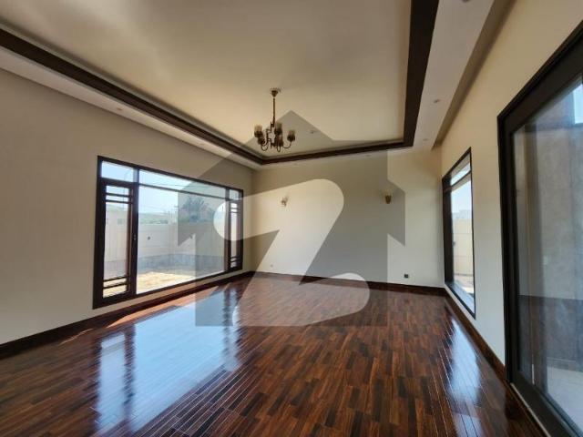 Huge Driveway Offering Ample Parking Space House For Sale Khayaban e Ittehad Road