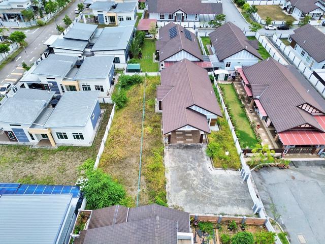 HUGE LAND CORNER LOT 1 Storey Bungalow Taman Bukit Senawang Perdana