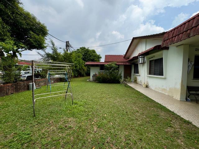 HUGE LAND CORNER LOT Single Storey Seksyen 14 Pj Petaling Jaya
