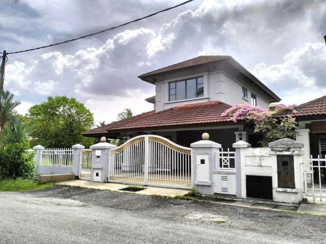 HUGE LAND Double Storey Semi D Corner Bandar Tasik Kesuma