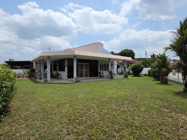 Huge Land Ipoh Garden East 1 Storey Terrace Corner FREEHOLD