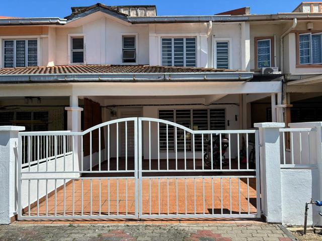 Huge Landed 2Storey Terrace Taman Sutera Kajang