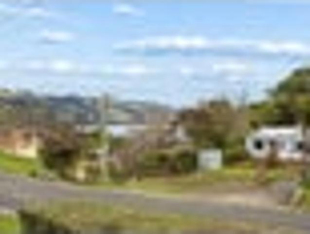 Huge Potential in Macandrew Bay