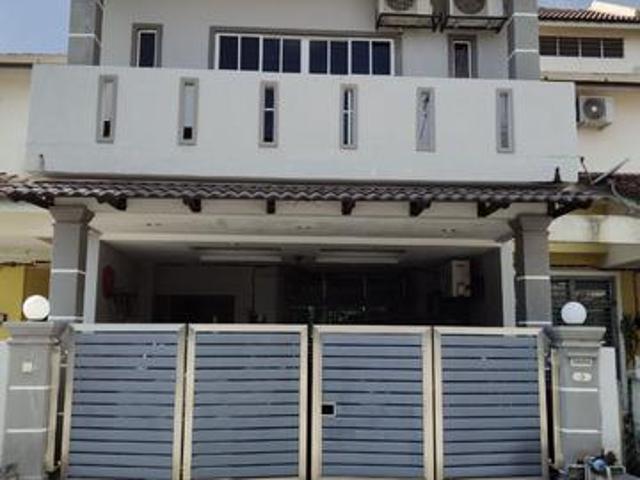 HUGE RENOVATE Kota Puteri For Sale