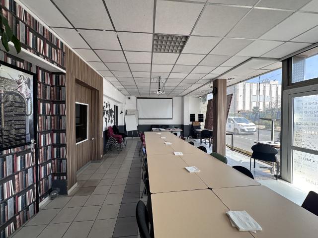 HUGO: Notre local en centre ville de LA SEYNE SUR MER