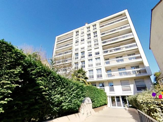 'HUGO' APPARTEMENT 1 pièce s 28,56 m2