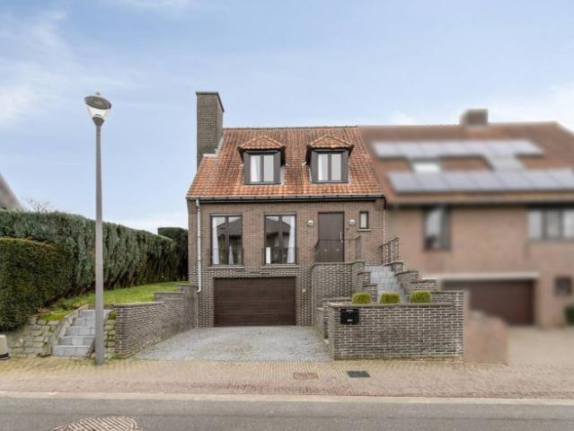 Huis op landelijke ligging te koop in Gijzelbrechtegem