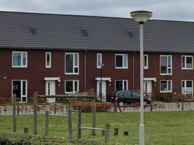 huis in Oost West en Middelbeers, Kaarsenmaker