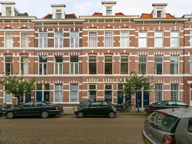 huis in Den Haag, Rijklof van Goensstraat