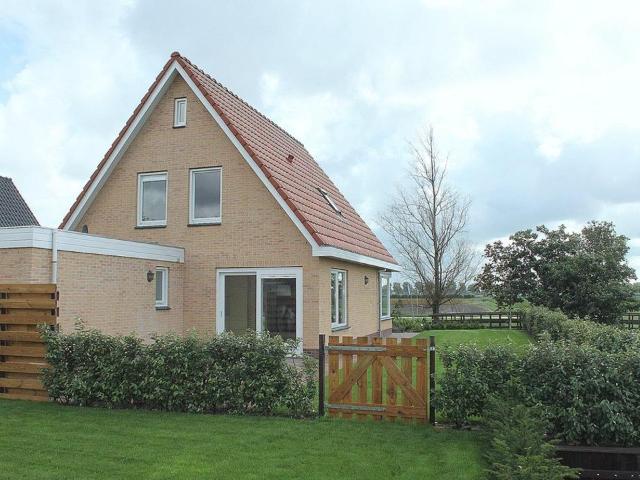 huis in Tuitjenhorn, Corona