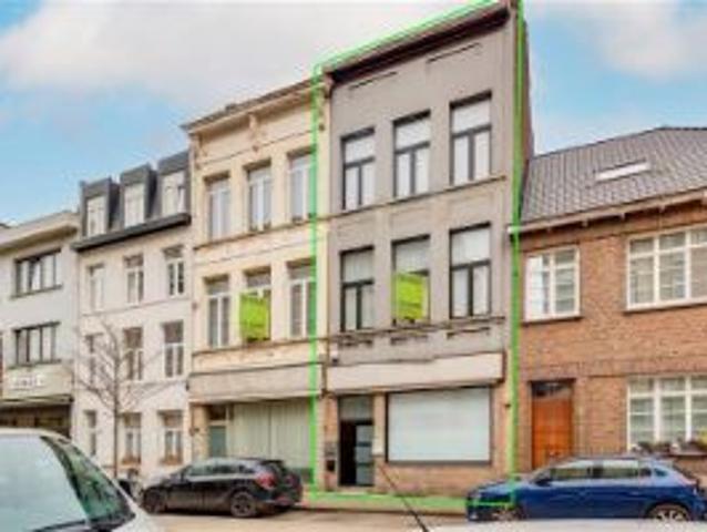 Huis ingedeeld in 6 verhuurde units 6,9% netto rendement