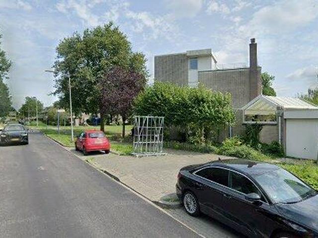 Huis Jacques Brelweg in Almere