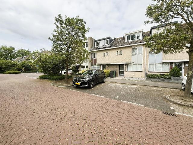 Huis te huur Aletta Jacobslaan in Amstelveen voor € 2.950