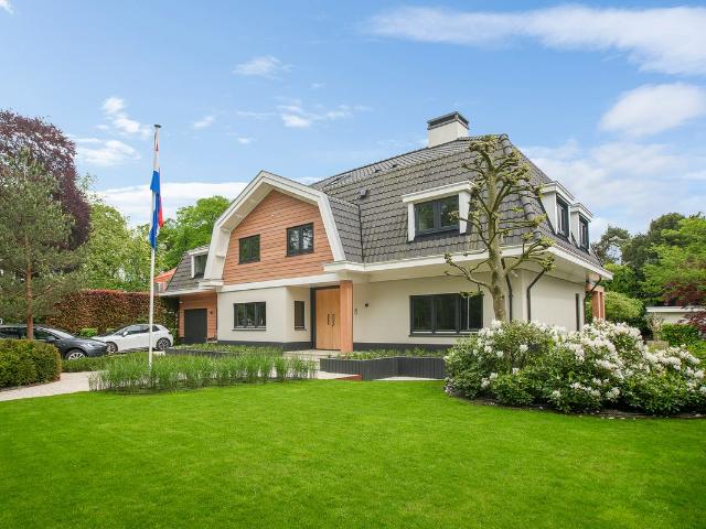 Huis te huur Brink 10 in Muiderberg voor € 7.400