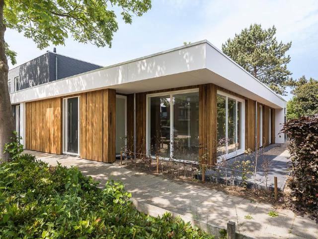 Te huur: Huis Dokter Van Haeringenplantsoen 10 in Nieuw Vennep