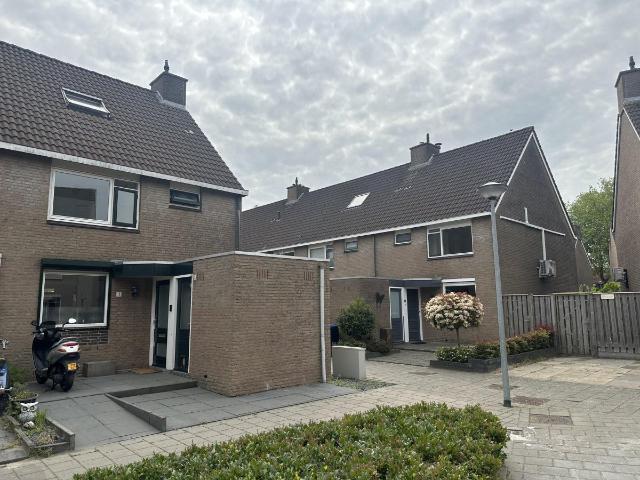 Huis te huur Hindemithstraat in Zwijndrecht voor € 2.130