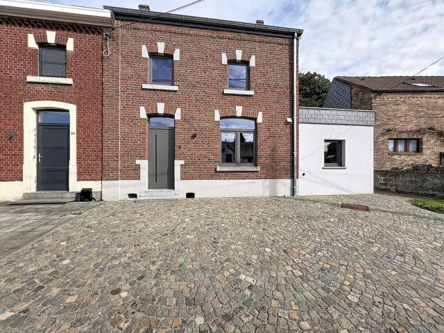 Huis te huur in Ambresin met 2 slaapkamers