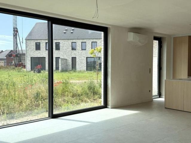 Huis te huur in Kinrooi voor € 1.750 met 5 slaapkamers