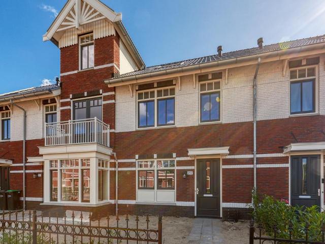 Huis te huur Markgraaflaan 212 in Den Haag voor € 3.350