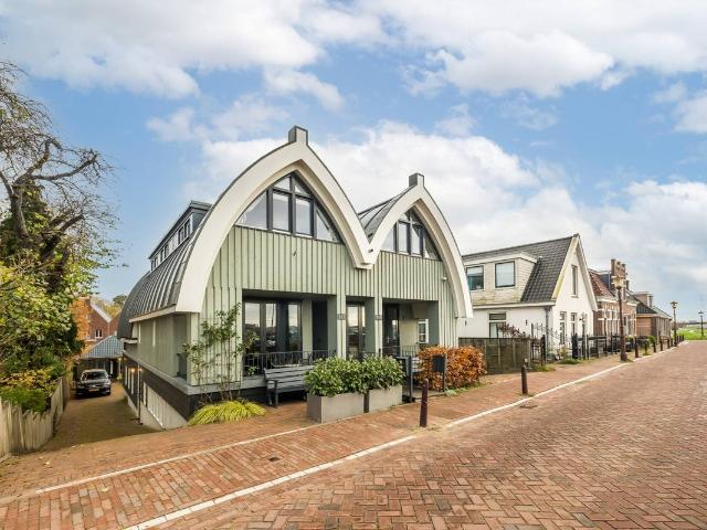Huis te huur Schellingwouderdijk in Amsterdam voor € 4.250