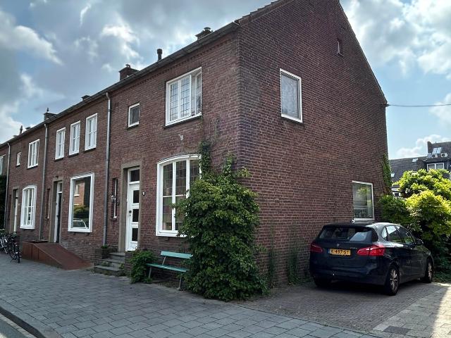 Huis te huur Sint Amandusstraat in Maastricht voor € 2.150