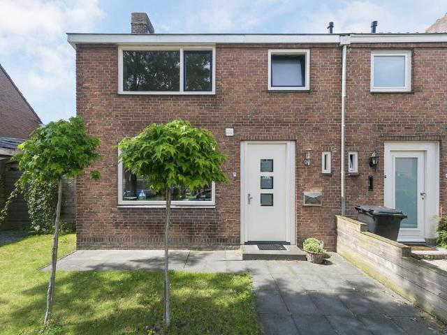 Huis te huur Wethouder van Rooijenweg in Houten voor € 2.350