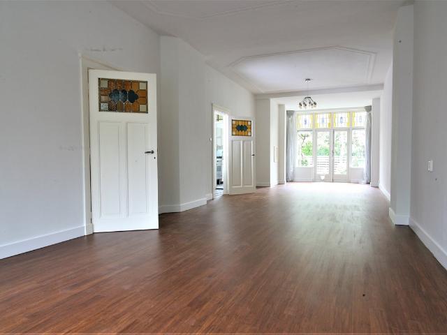 Huis te huur Van Imhoffplein in Den Haag voor € 2.949