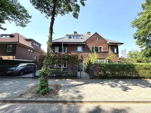 Huis te huur Zandberglaan in Breda voor € 4.500