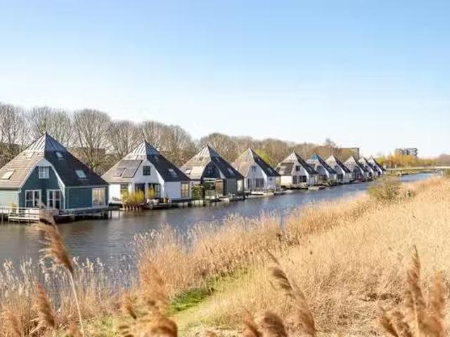 Huis te koop Alderneystraat 18 in Almere voor € 785.000