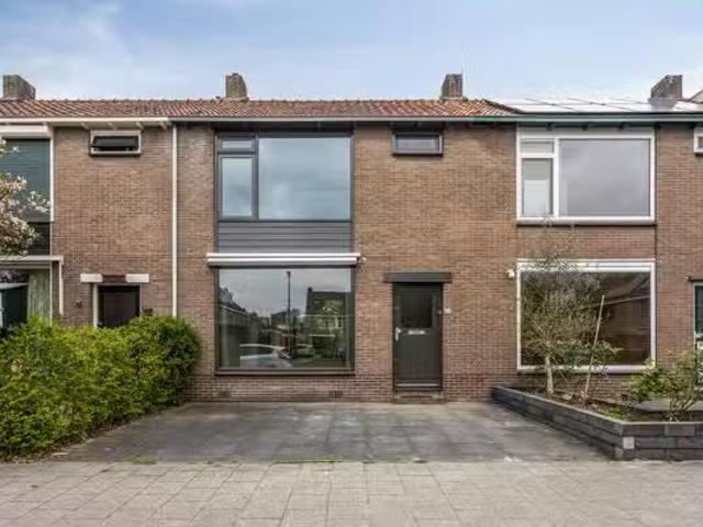 Huis te koop Atletenstraat 19 in Purmerend voor € 350.000