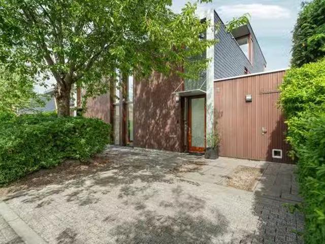 Huis te koop Bonairepier 3 in Almere voor € 600.000