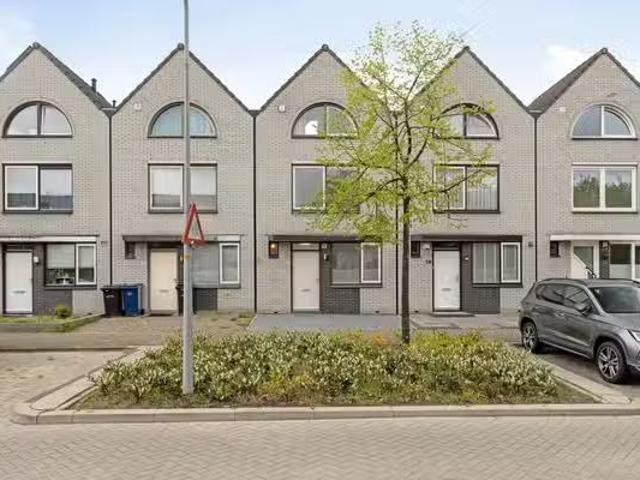 Huis te koop Bartokweg 9 in Almere voor € 395.000