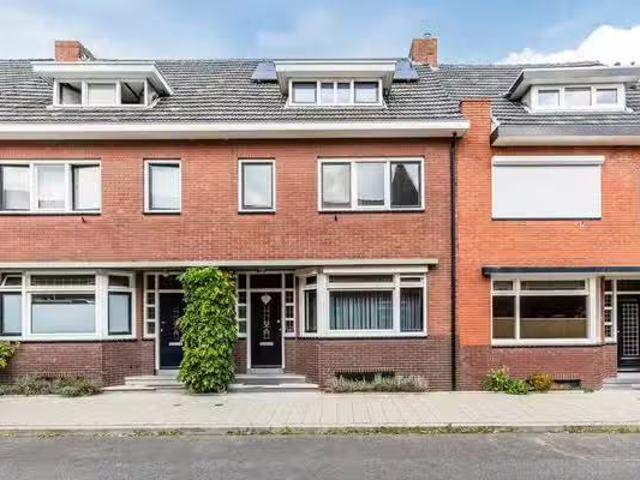 Huis te koop Bremweg 45 in Venlo voor € 439.000