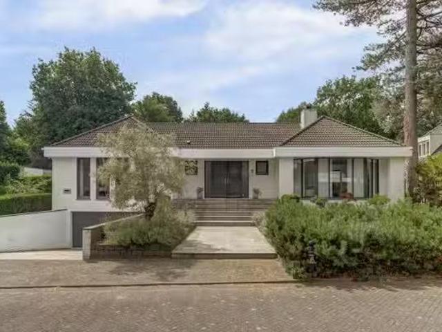 Huis te koop Broerelaan 5 in Eindhoven voor € 1.650.000