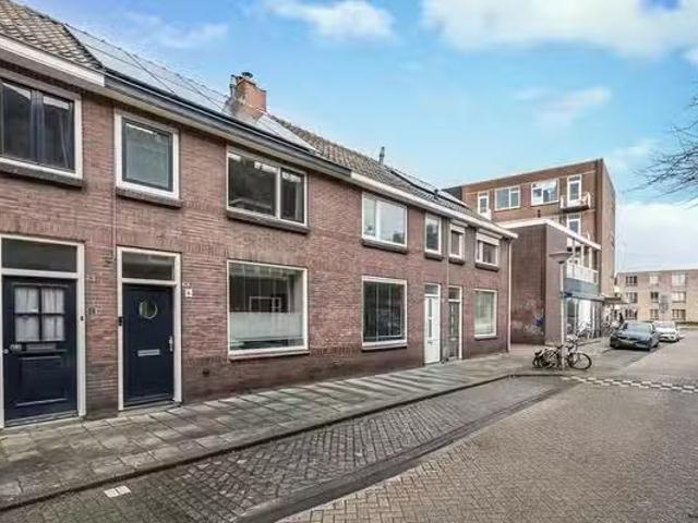 Huis te koop Generaal van Dedemlaan 37 in Eindhoven voor € 435.