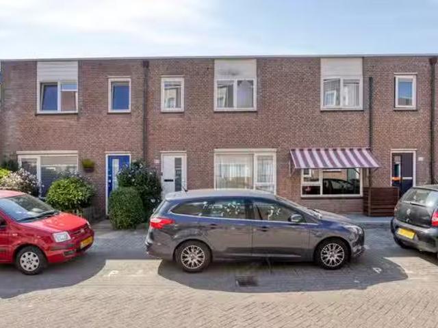 Huis te koop Gronsvelderf in Rotterdam voor € 310.000