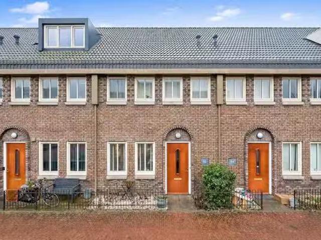 Huis te koop Grovestinsstraat in Den Haag voor € 540.000