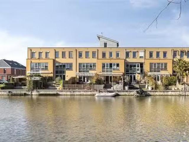 Huis te koop Guadeloupestraat 10 in Almere voor € 600.000
