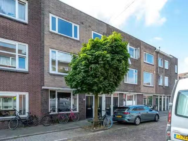 Huis te koop Dahliastraat 12 in Utrecht voor € 450.000