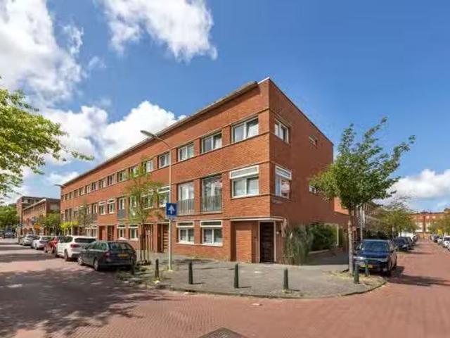 Huis te koop Dr. R. J. Fruinstraat 50 in Den Haag voor € 585.000