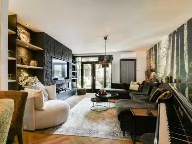 Huis te koop Frederik Hendriklaan 29 in Vlaardingen voor € 575.