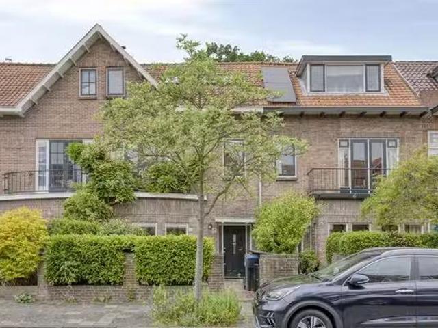 Huis te koop Korenbloem 10 in Leiden voor € 695.000