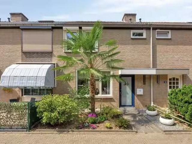 Huis te koop Kamilleweerd in Maastricht voor € 350.000