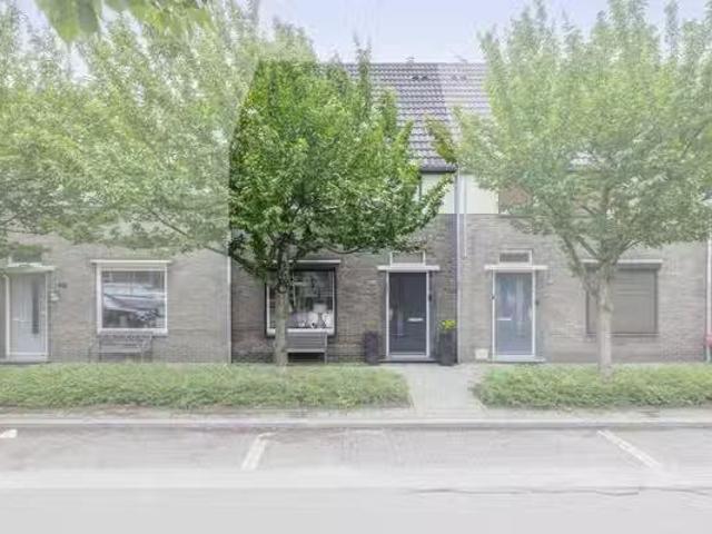 Huis te koop Karel van de Woestijnestraat 5 in Venlo voor € 29.