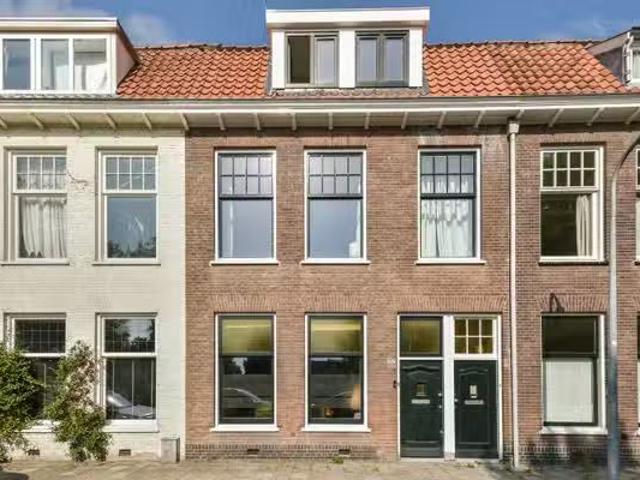 Huis te koop Kleine Houtstraat in Haarlem voor € 495.000